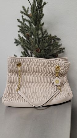 Jessica Simpson tote bag