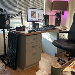 WORK DESK