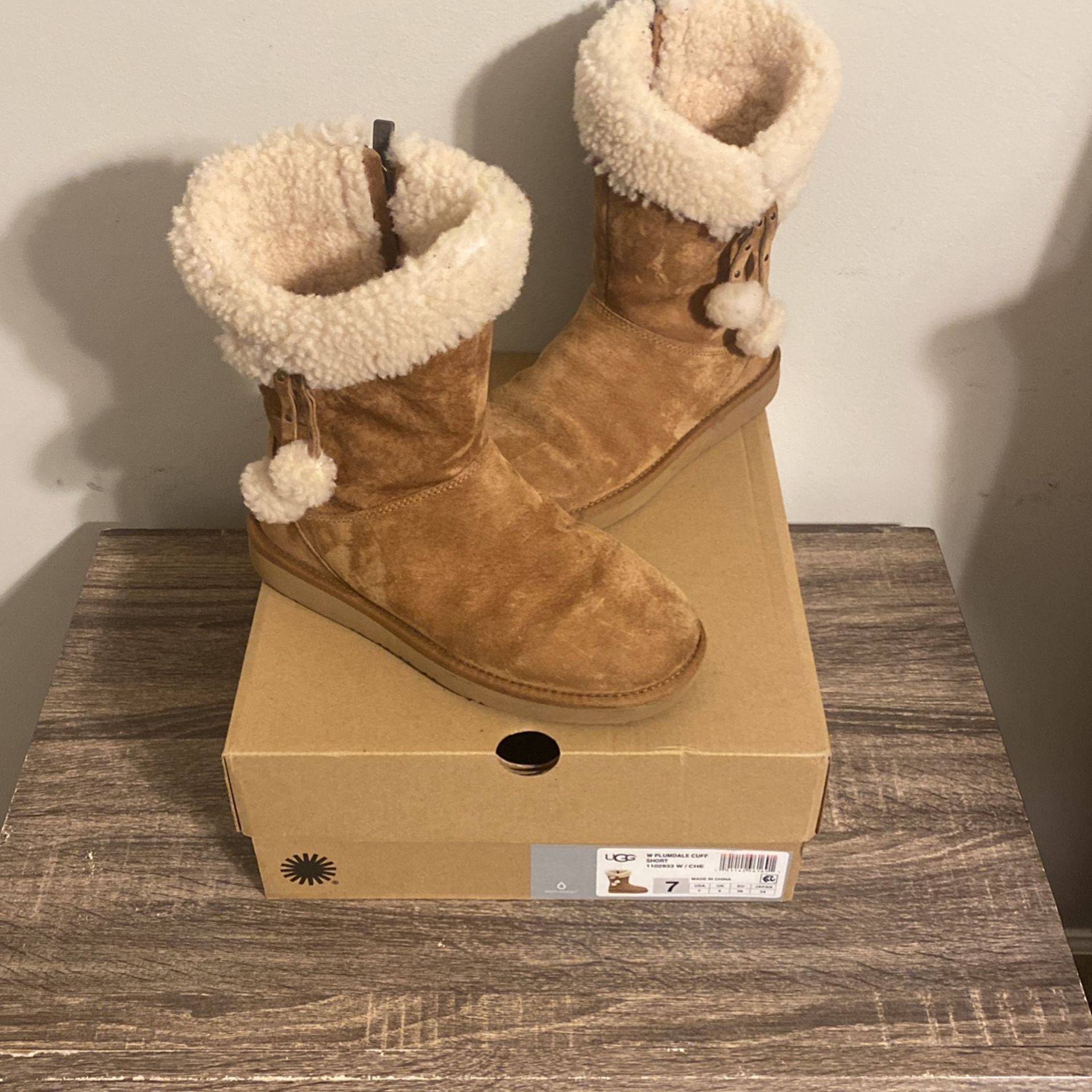 Ugg Snow Boots 