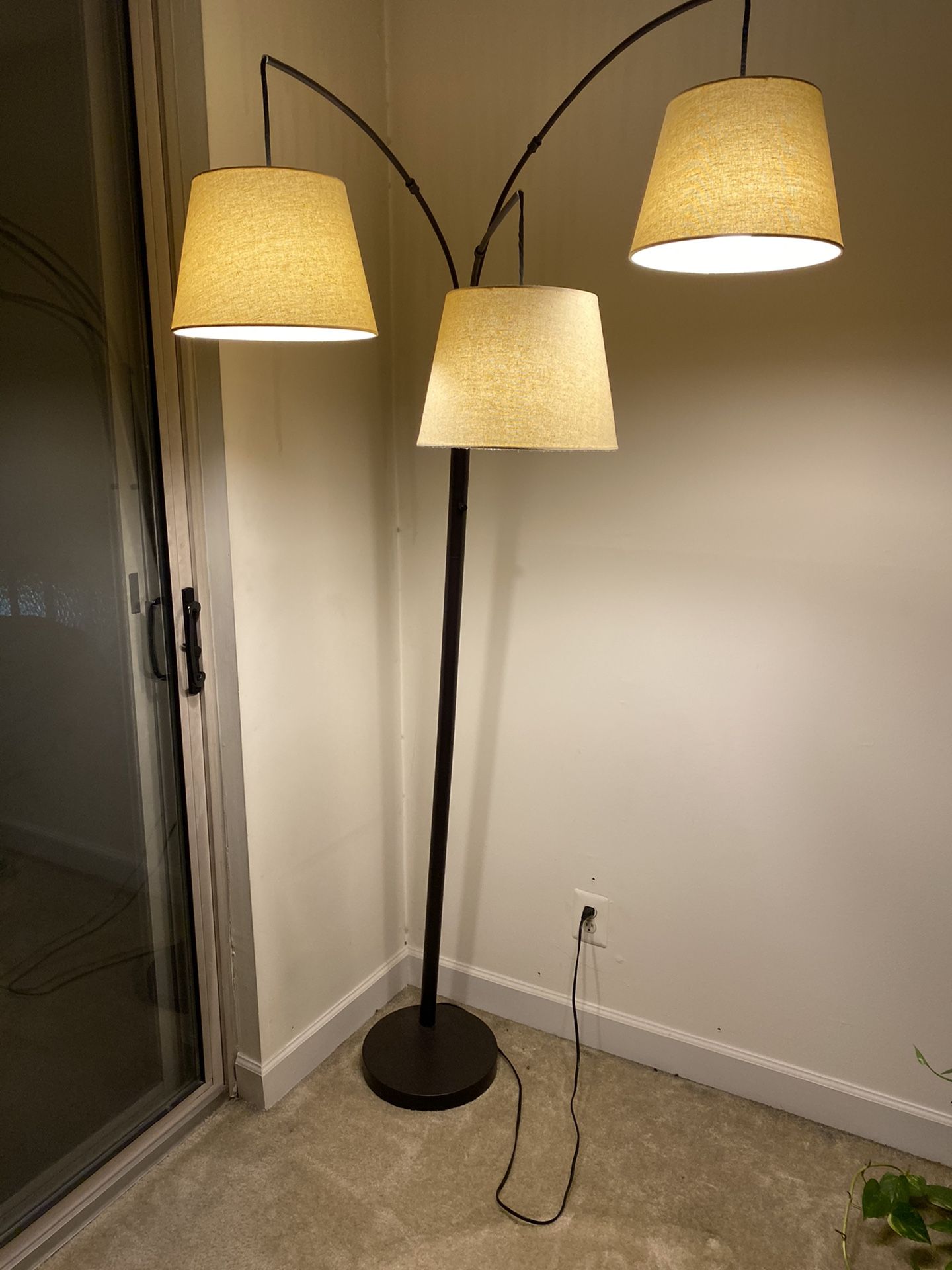 Bamboo-style Metal Lamp