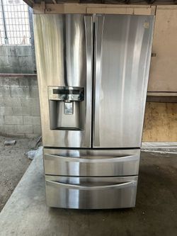 Refrigerator Kenmore Elite