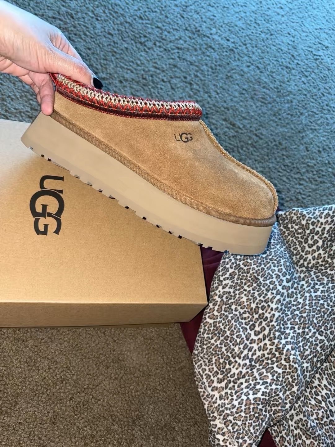 Ugg Tasman Platform Size 8 In Chestnut