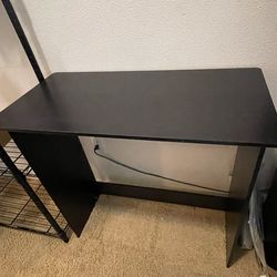 Black Desk / Table – Simple Modern (Compact)