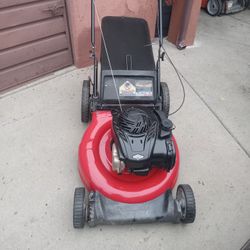 Yard Machine Lawn Mower 550ex 140cc 