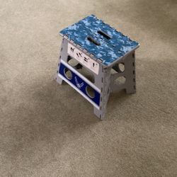 Stool-foldable