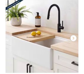 Bradstreet II 33 in. Farmhouse/Apron-Front Undermount Single Bowl Crisp White Fireclay Workstation Kitchen Sink