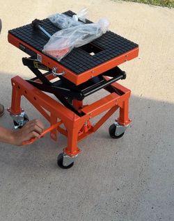 Motorcycle jack