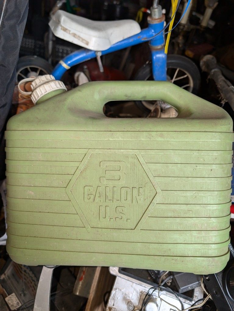 Vintage Old Green Water Boy 3 Gallon. Water Only