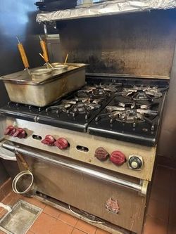 Wolf Commercial 6 Burner Gas Range– Fully Working