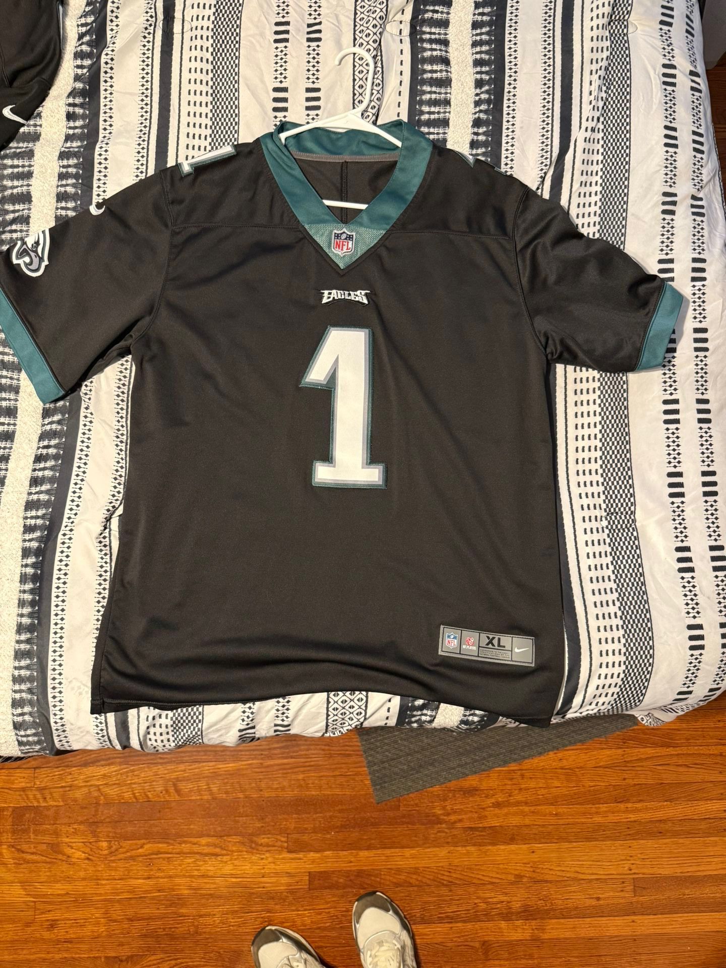 Jalen Hurts Jersey Size Xl
