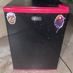 Mini Fridge 