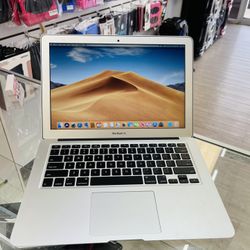 MacBook Air 2015 ,13inch , intel core i5 , 4GB ram , 128GB SSD