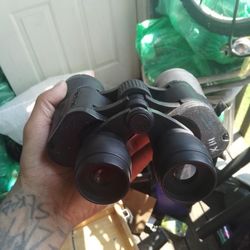 Binoculars 
