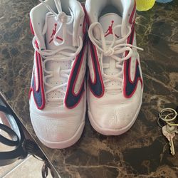Ladies Jordan’s Size 8/half