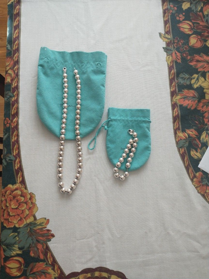 Tiffany And Co. Set. Bracelet And Necklace