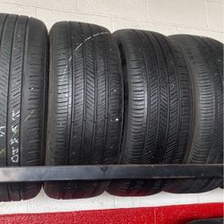 205/60R16 Marca Kumho Usadas En Excelentes Condiciones De Vida