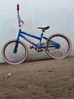 Like new Huffy SeaStar 20" Girls Bike - Blue/Pink