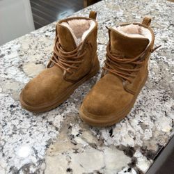 Ugg Boots Men’s 10/ Women 11