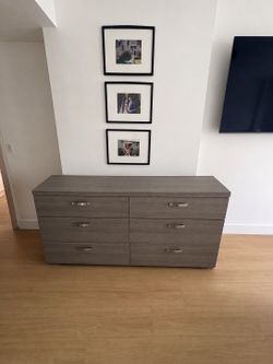 Bedroom set, included: bed, night stands dresser and mattress
