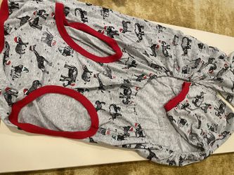 XL Doggie PJ mine Weighed 80-95 When this fit her. She only wore it a few times. It’s like new.