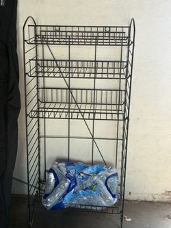 Freestanding 4-tier black metal wire rack
