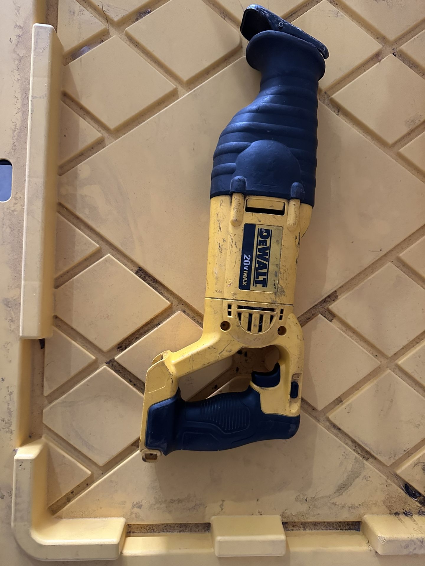 Reciprocating Saw And Small Work Light