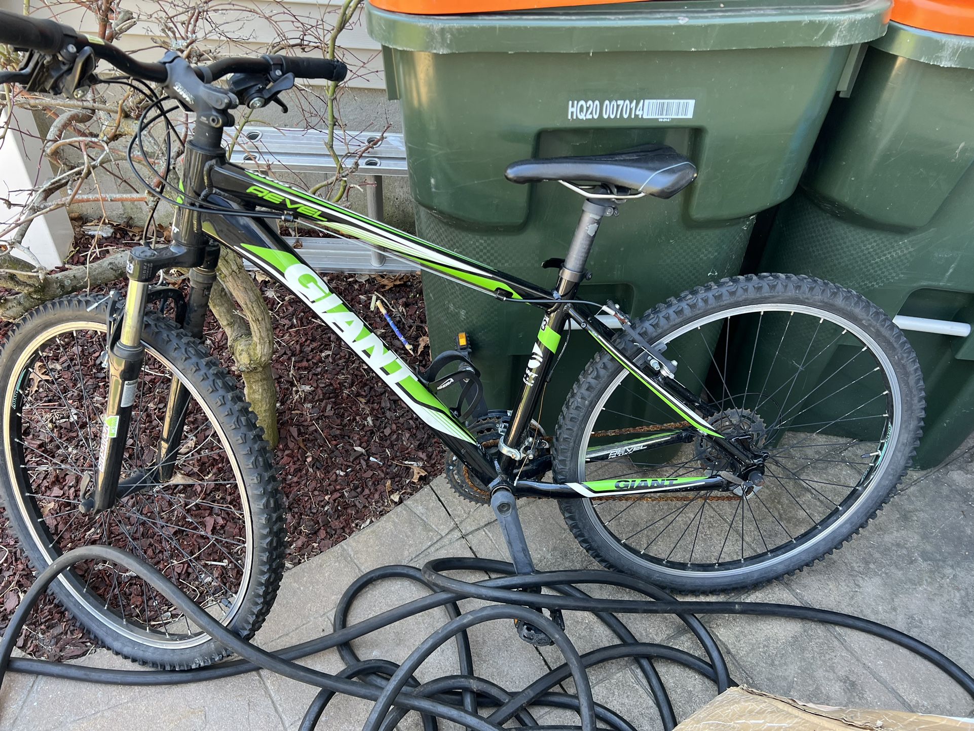 Giant Revel Mountain bike