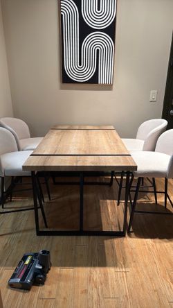 Brand new Dining Table, no chair included