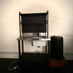 Kitchenette / Industrial Sink  / Facet