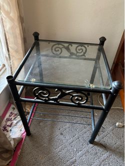 Nightstand/End Table