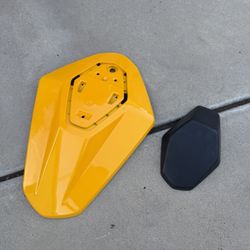 Suzuki Gsx8r Rear Seat Delete Plastic