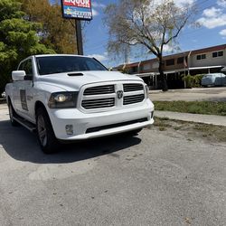 2015 ram 1500 sport
