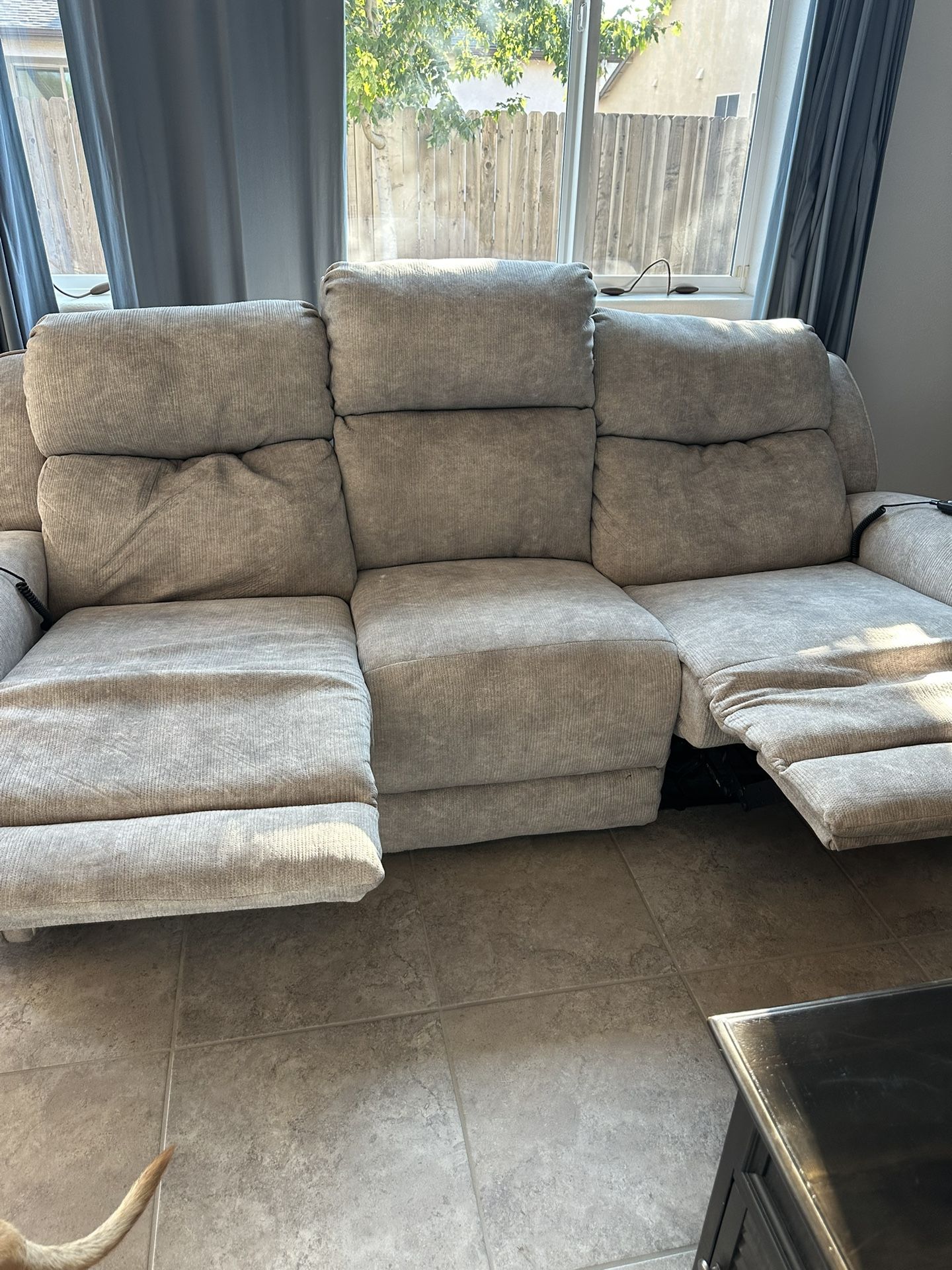 Sofa And Love Seat/recliners