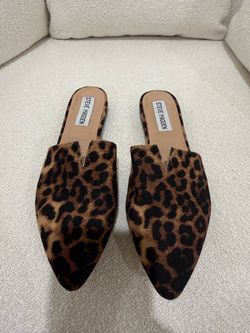 Steve Madden Leopard Print Pointed-Toe Mules – Size 6.5