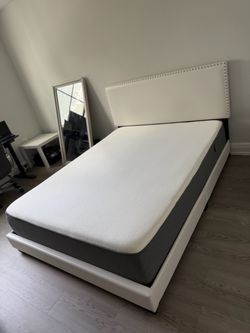 Casper queen size mattress + bed white complete set great offer premium quality
