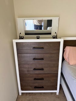 Dresser