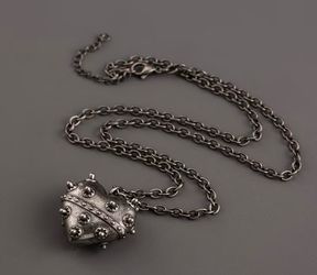 Silver y2k punk heart chain