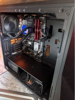 RAZER GAMER PC MAKE ME OFFER!!..i7 10 gen processor 16gb Ram w/1tb Hard drive