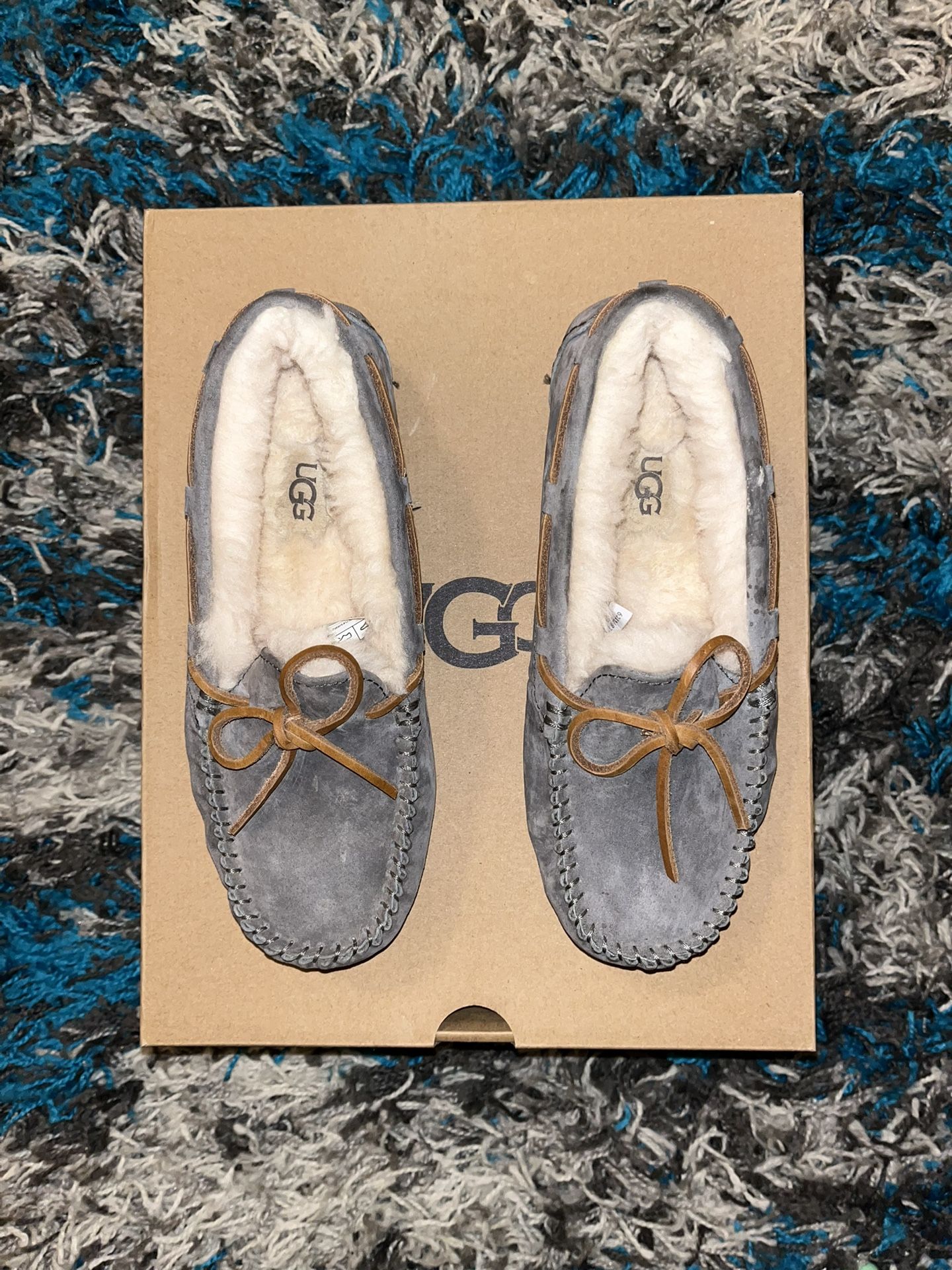 Ugg Grey Dakota Moccasins Size 5 Wom