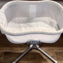 Halo Bassinest Swivel Sleeper