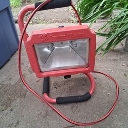 LIGHT YES IT WORKS $10 PICK UP IN SUN VALLEY 