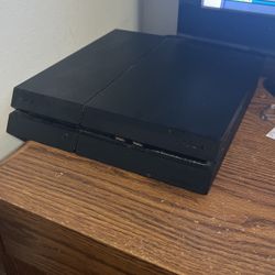PS4 Console (Play Station4)