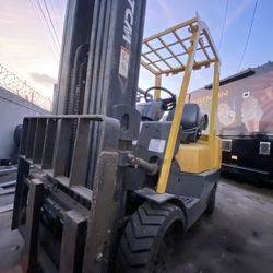 TCM forklift PNEUMATIC TIRES