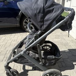 Uppababy Vista Stroller & Bassinet & piggy back add-on for older siblings