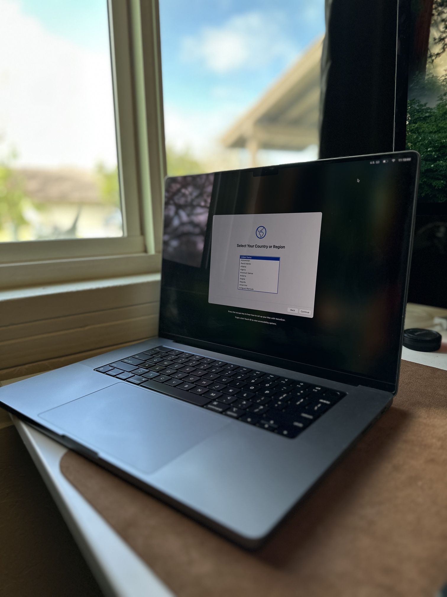 Apple MacBook Pro 16-inch (M1 Max, 64GB RAM, 2TB SSD)