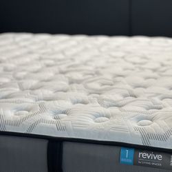 King Bed ( Living Space) + mattress 