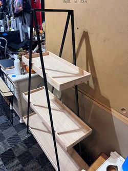 3-Tier Wood Tray Ladder Display Stand — Farmhouse Decor