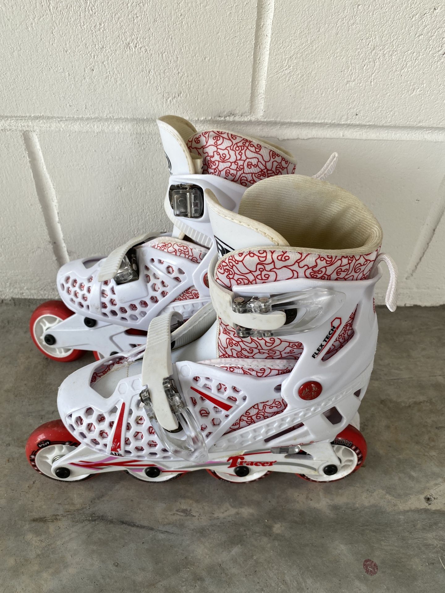 Tracer Roller Derby White (ROLLERBLADES) Inline Skates Adjustable Size 2-5