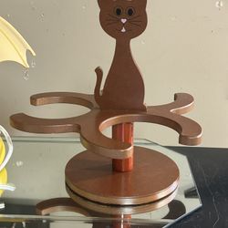 Cat Food/Water Bowl Holder 