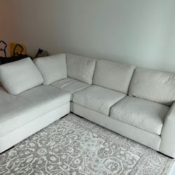Like New Couch - Pickup In Brickell - New $2500